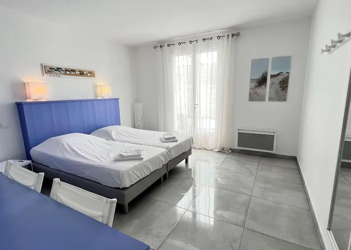 Avec Piscine Privée, à Proximité De La Et Du Centre De Thalasso Ars-en-Ré